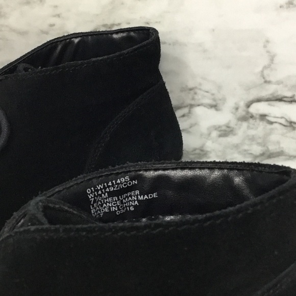 White Mountain Women's Black Ankle Lace Up Booties - Picture 6 of 12